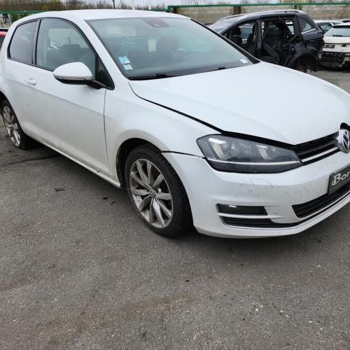 Vehicule-VOLKSWAGEN-GOLF-7-PHASE-1-2012-fd42c7a1b6705b47d4ebce732700b2ef51ee78da04161bab0ff4cdbfc8802b00_mtn.jpg